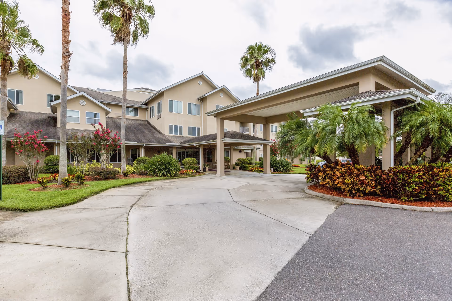 Photo 4 of Azalea Park - A Provincial Senior Living Community