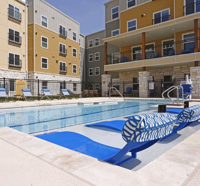 Photo 2 of Sansom Pointe Senior