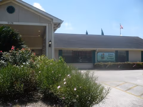 Photo 2 of Pine Tree Assisted Living