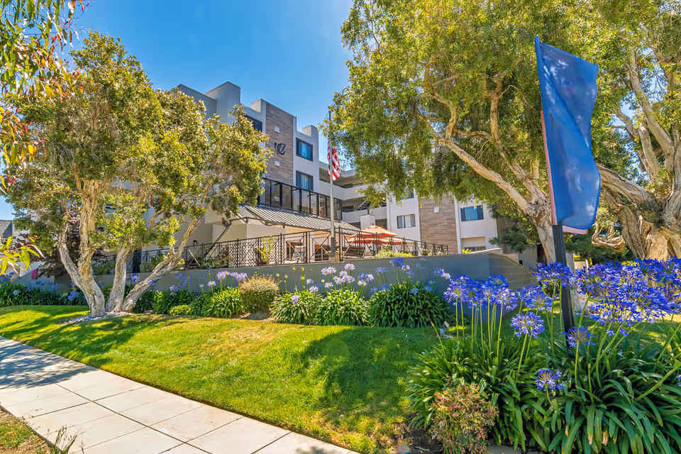 Photo of Burlingame Senior Living