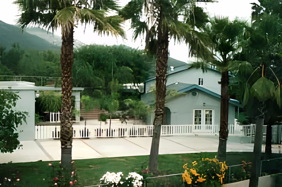 Photo 3 of Twin Oaks Garden
