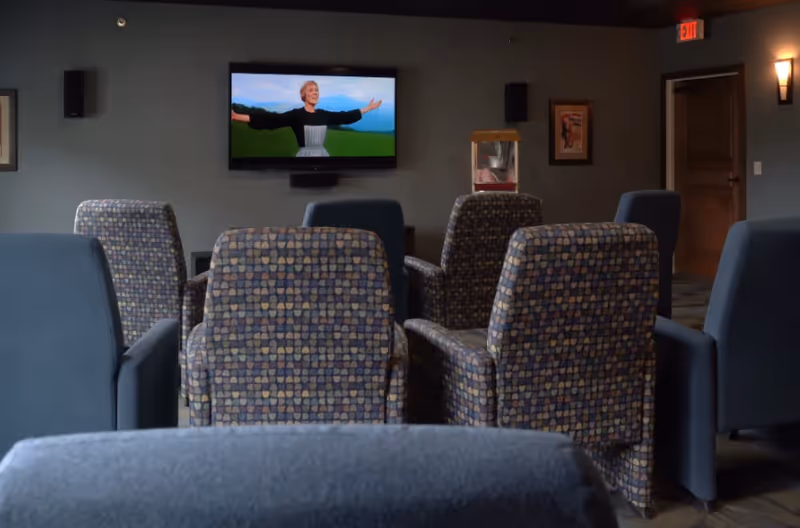 Photo 9 of Deephaven Woods Senior living