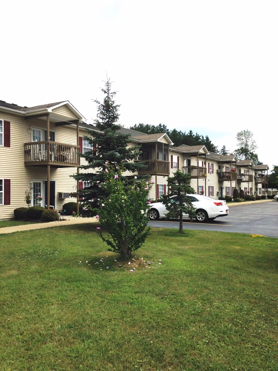 Photo of Seneca Pointe Senior Apartments