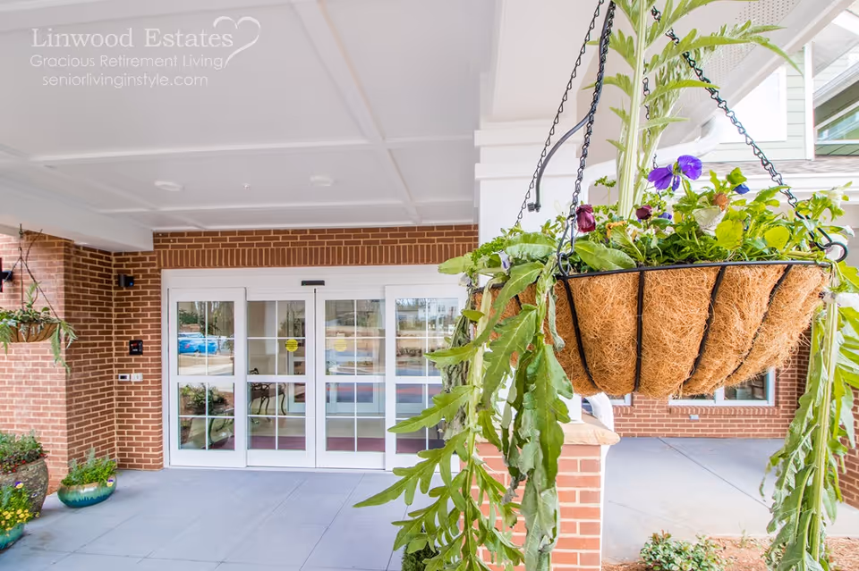 Photo 4 of Linwood Estates Gracious Retirement Living