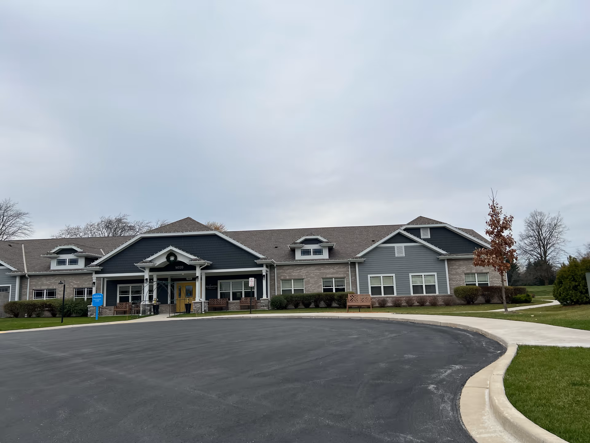Photo of Azura Memory Care and Assisted Living at Mierow Farm - Broadway