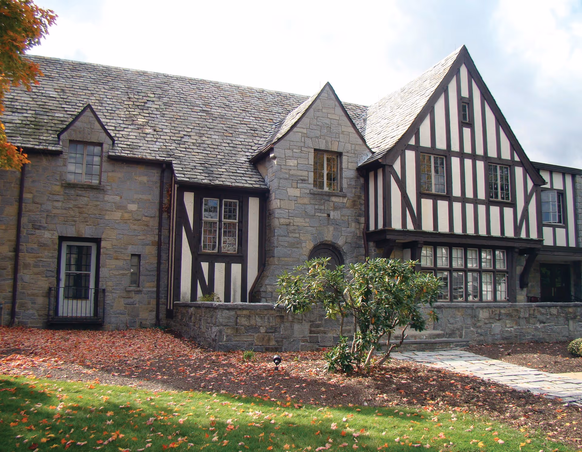 Photo of Apple Rehab Hewitt