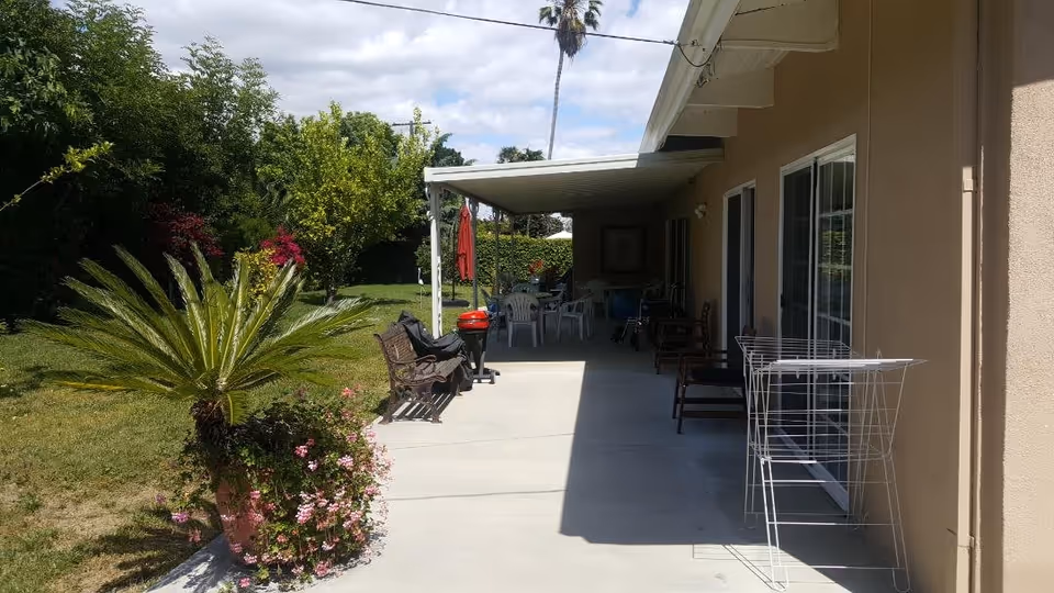 Photo 3 of Dania's Senior Home