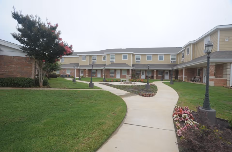 Photo 3 of Oak Wood Place Assisted Living