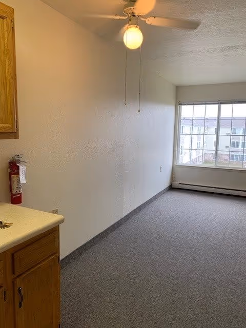 Photo 11 of Pineview Apartments