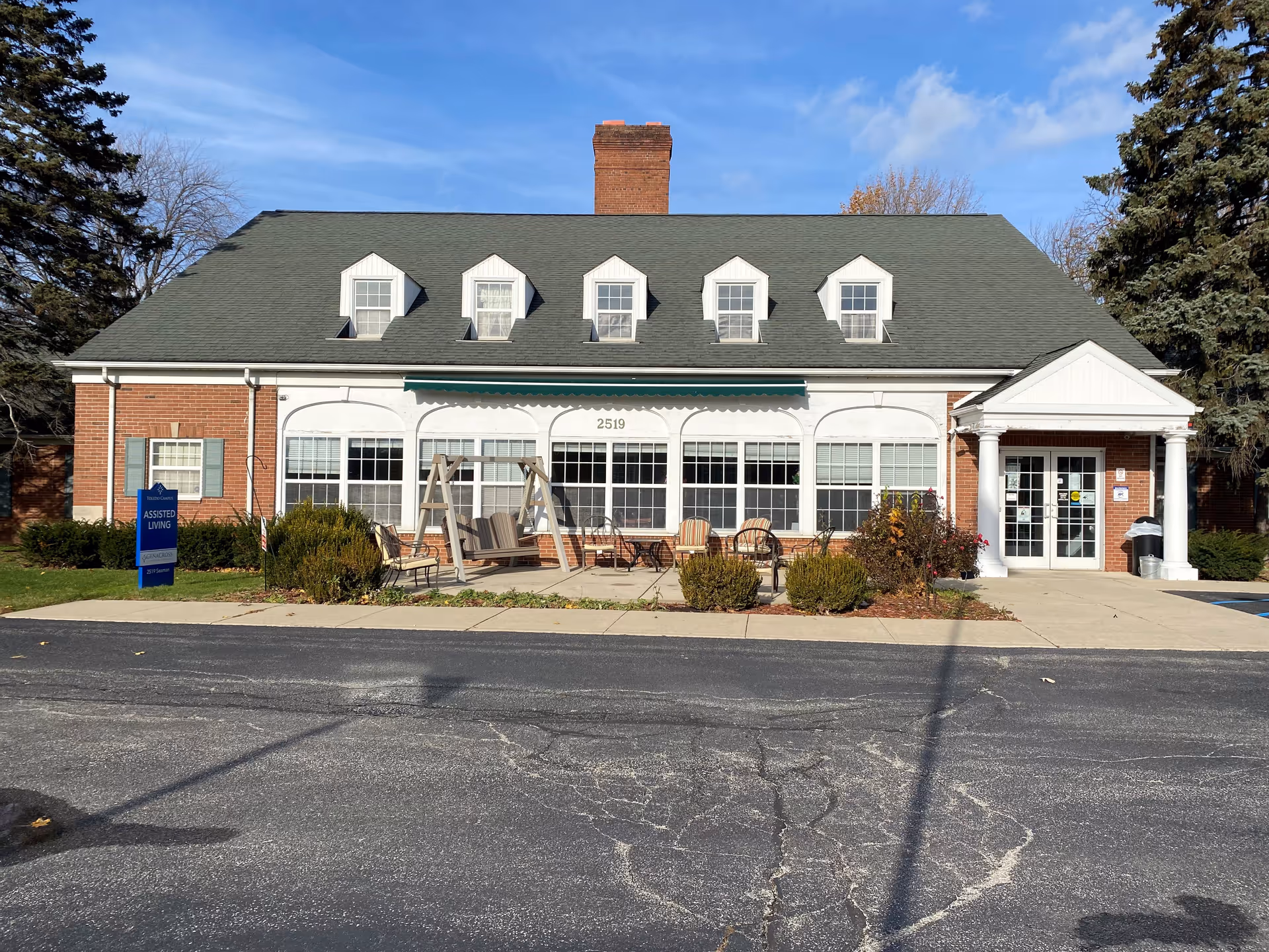 Photo of Majestic Care of Toledo Assisted Living