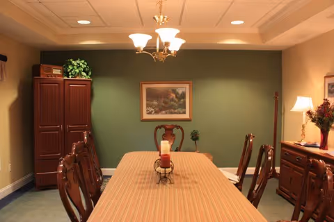 Photo 4 of Peregrine Senior Living at Orchard Park | Memory Care in Orchard Park, NY