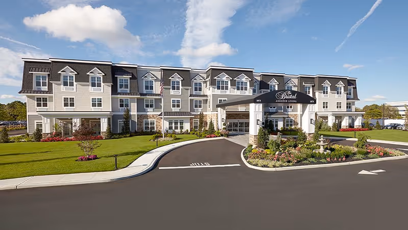 Photo 2 of The Bristal Assisted Living at Bethpage