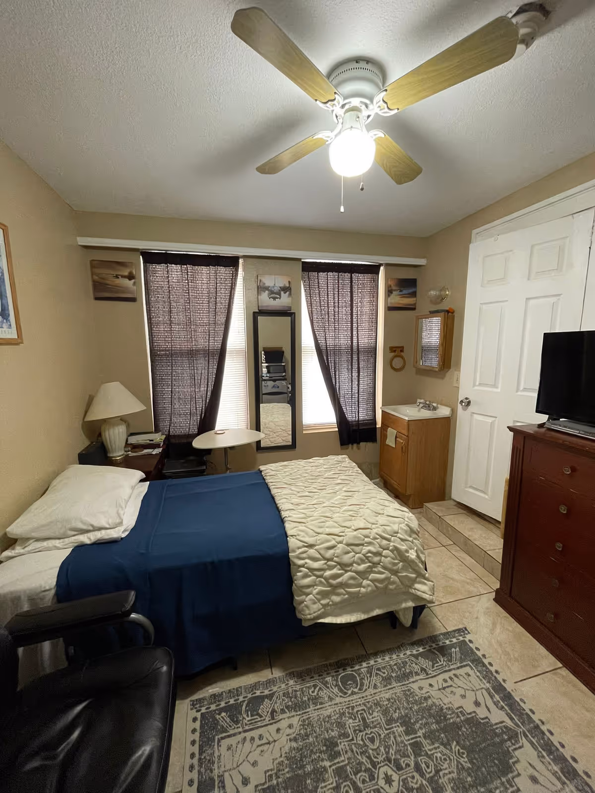 Photo 9 of Midtown Manor