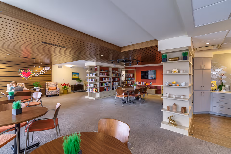 Photo 9 of Abe's Garden/Park Manor Apartments