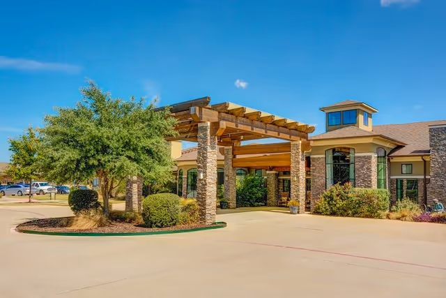 Photo 3 of The Auberge at Benbrook Lake