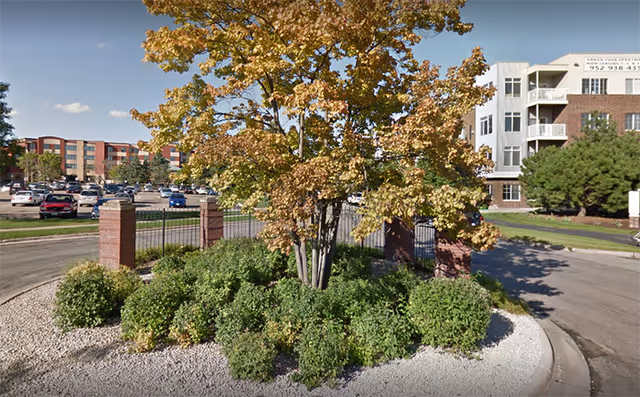 Photo 3 of Knollwood Place Apartments