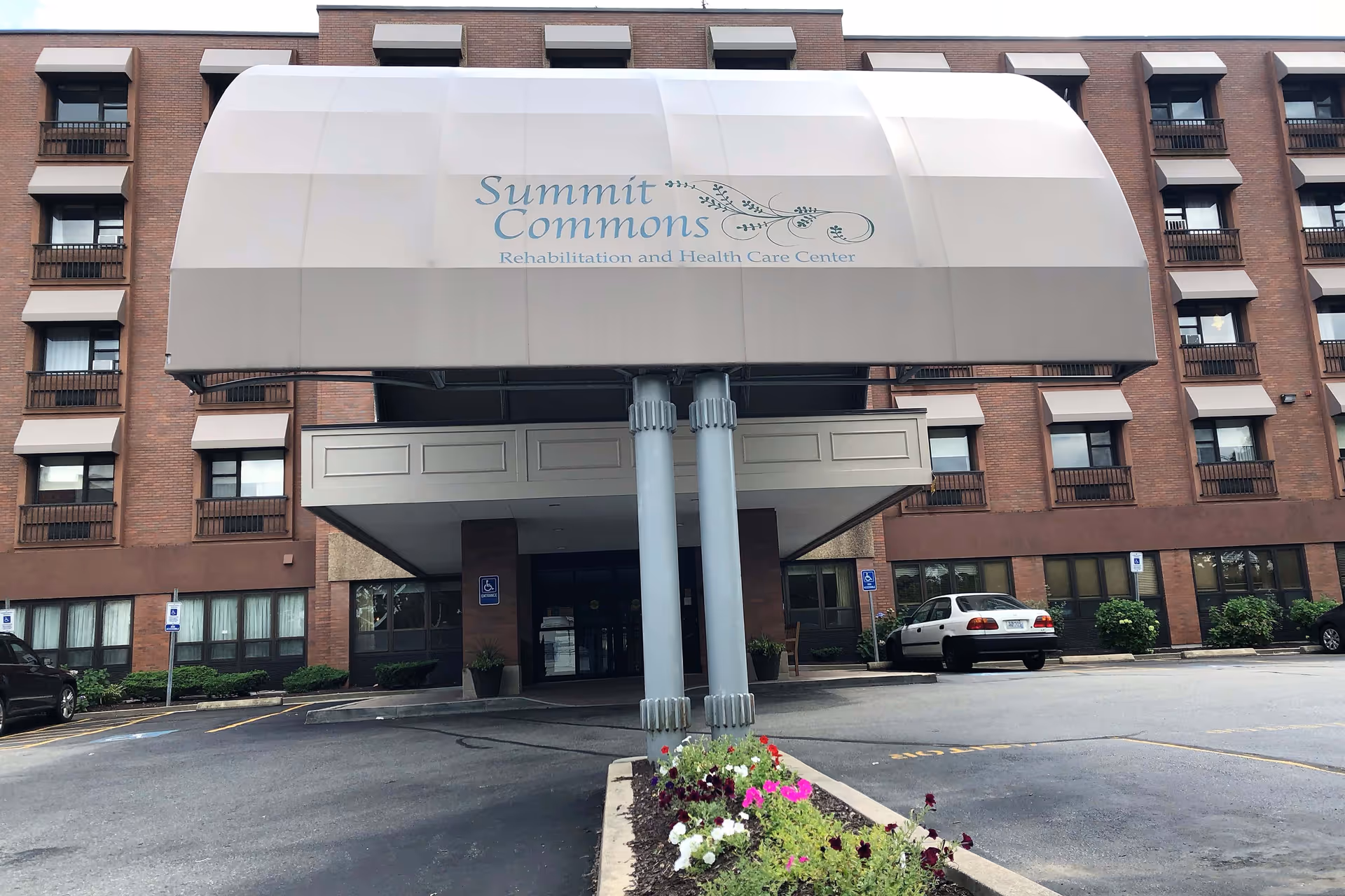 Photo 2 of Summit Commons Rehabilitation and Health Care Center