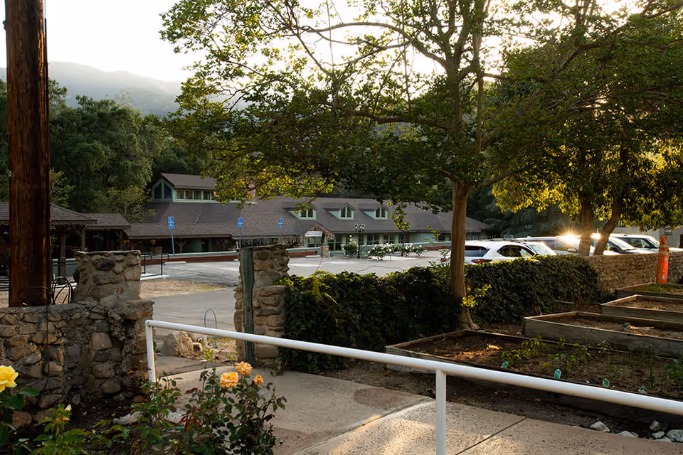 Photo 3 of Twelve Oaks