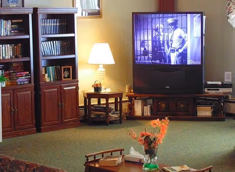 Photo 2 of Paradise Manor