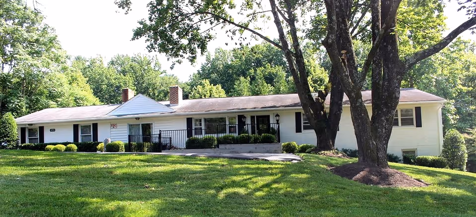 Photo of Kenwood Care Maple Hill