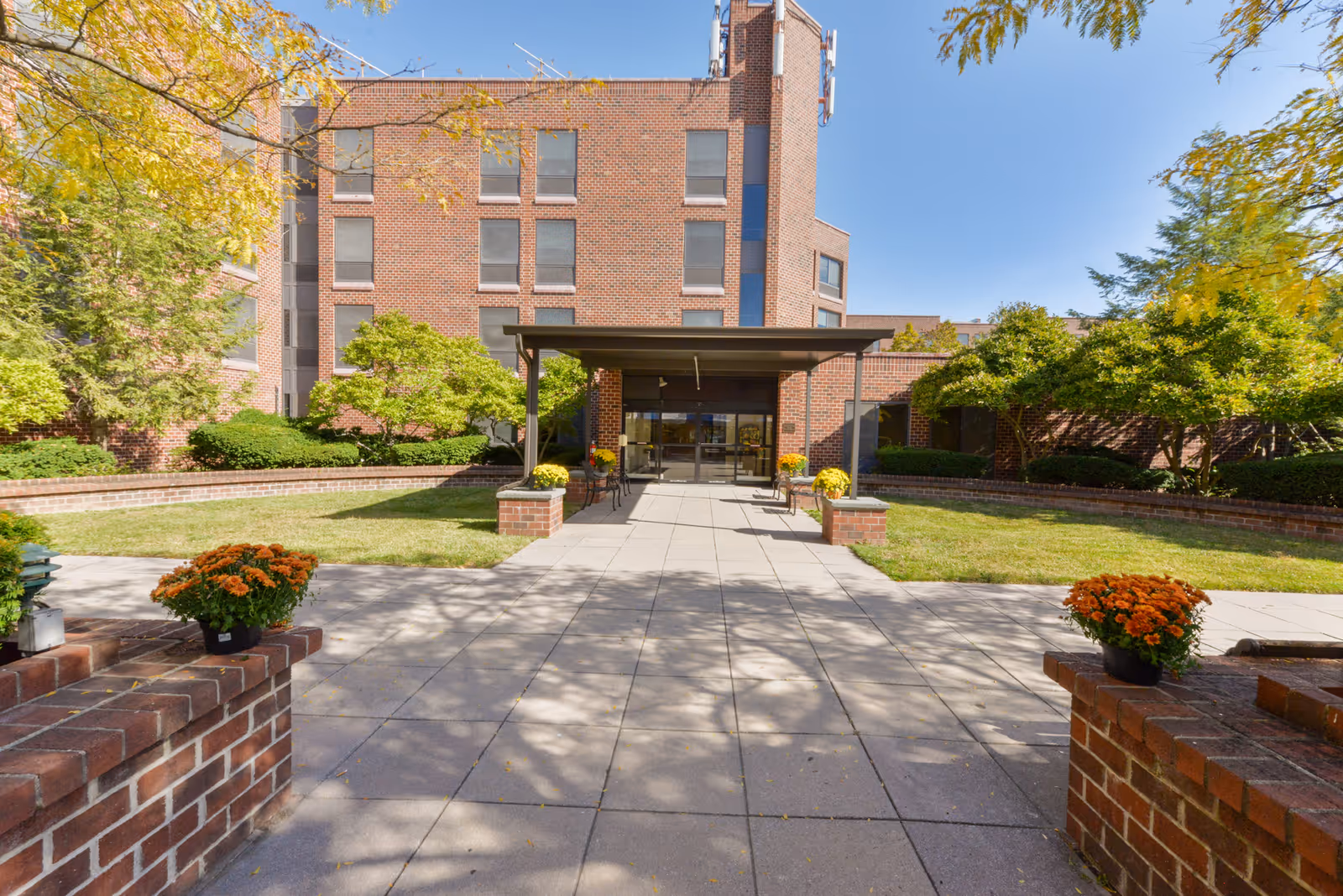 Photo of Runnells Center for Rehabilitation and Healthcare