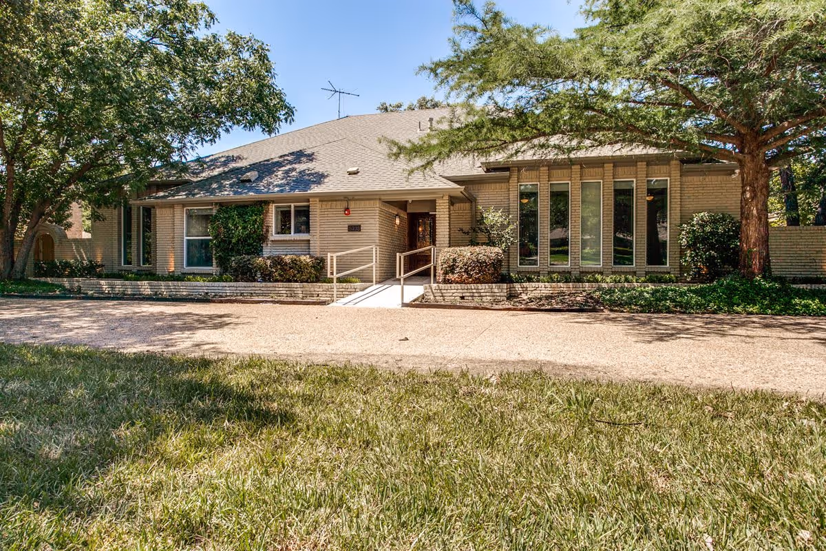 Photo of Sage Oak - Preston Hollow