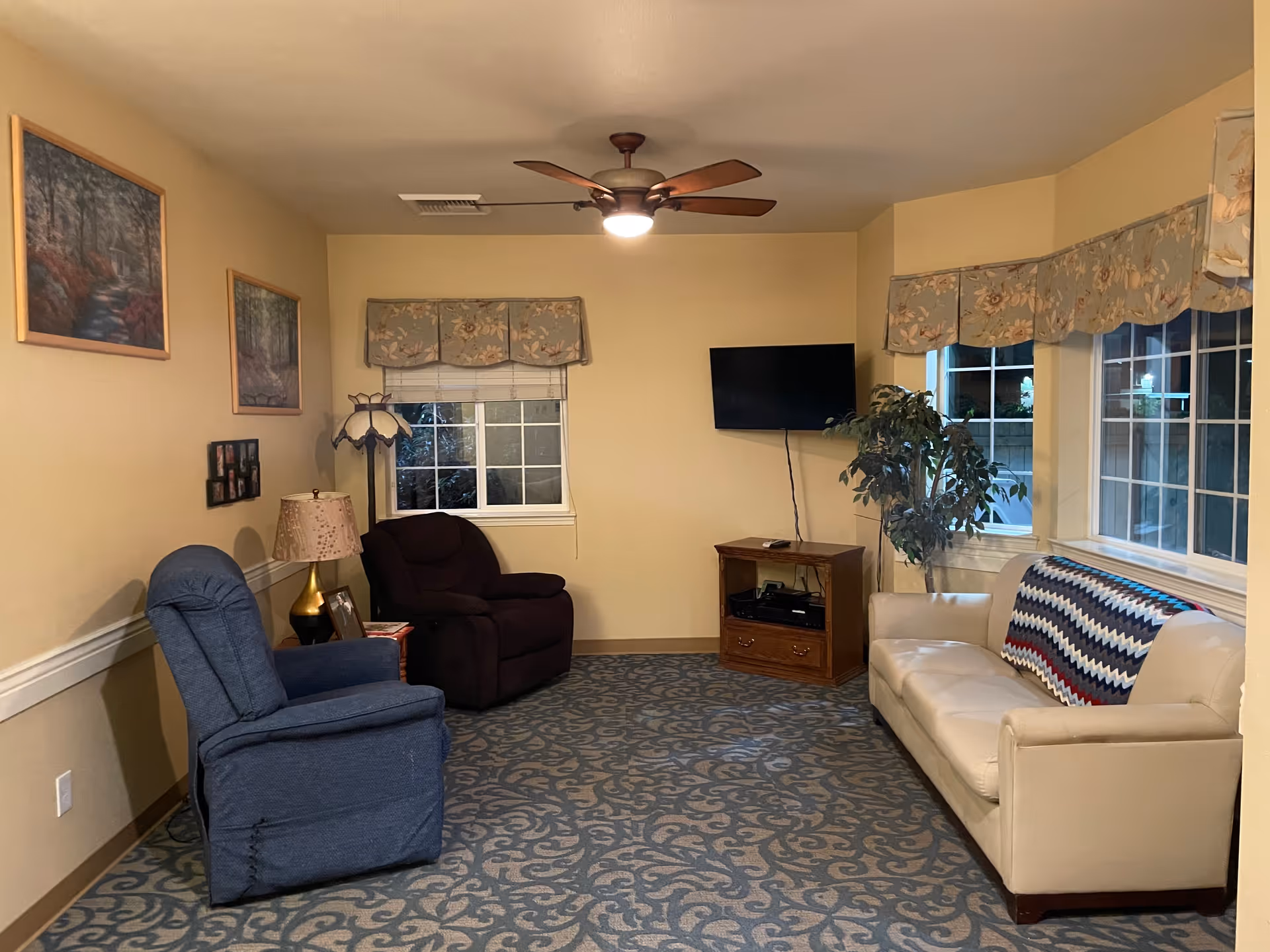 Photo 6 of Roseleaf Senior Care