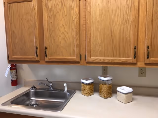 Photo 8 of Pineview Apartments