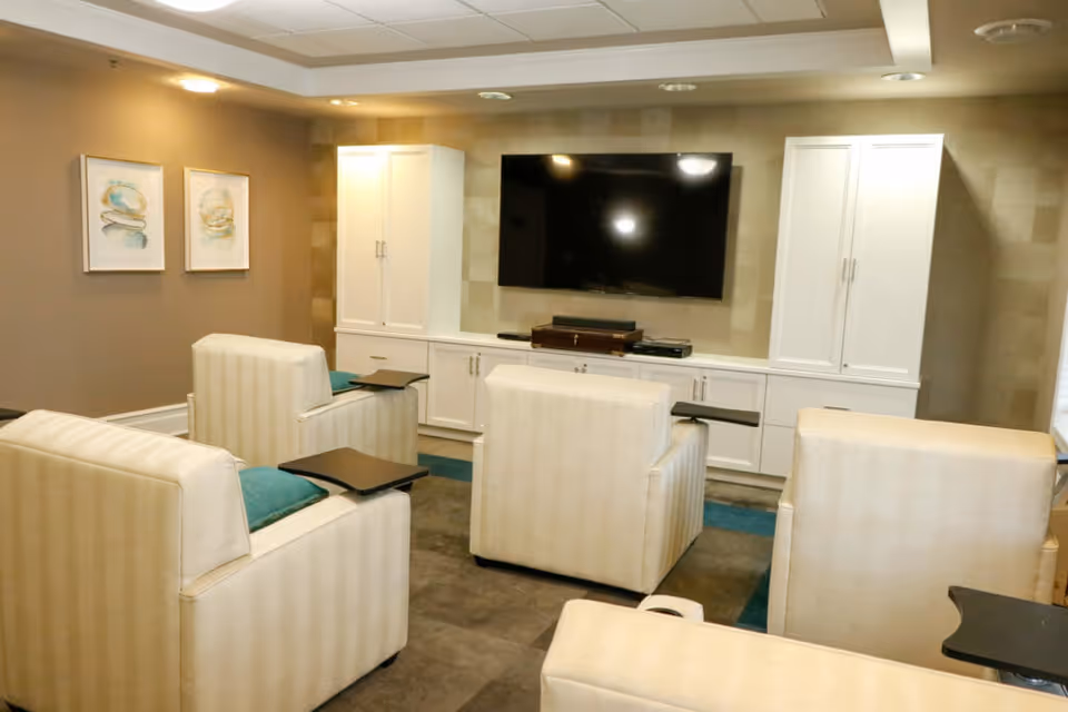 Photo 10 of Mira Vie at Green Knoll | Assisted Living Bridgewater