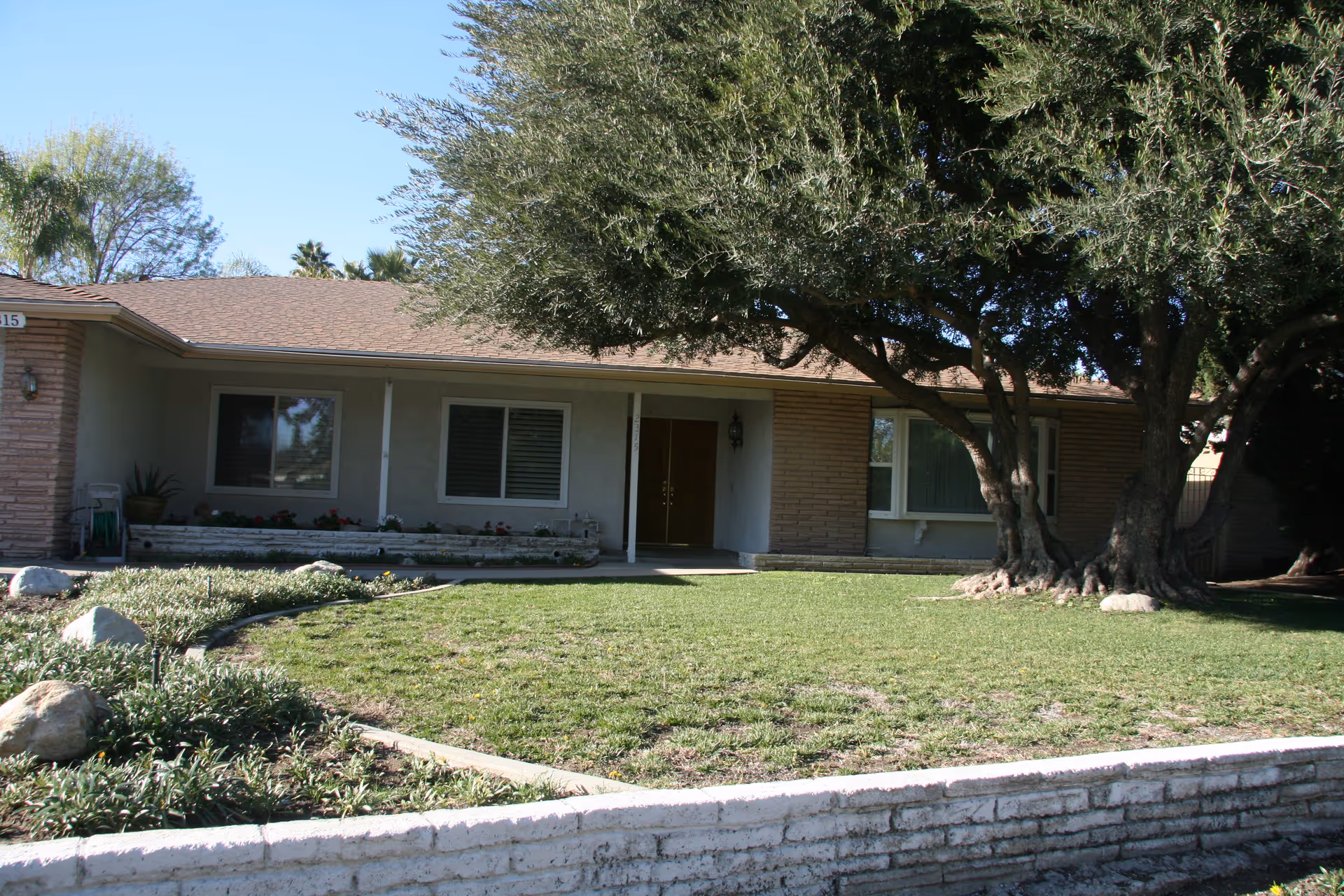 Photo 2 of Genesis Manor II