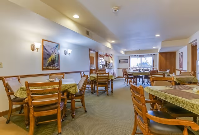 Photo 7 of Charter Senior Living of Hasmer Lake