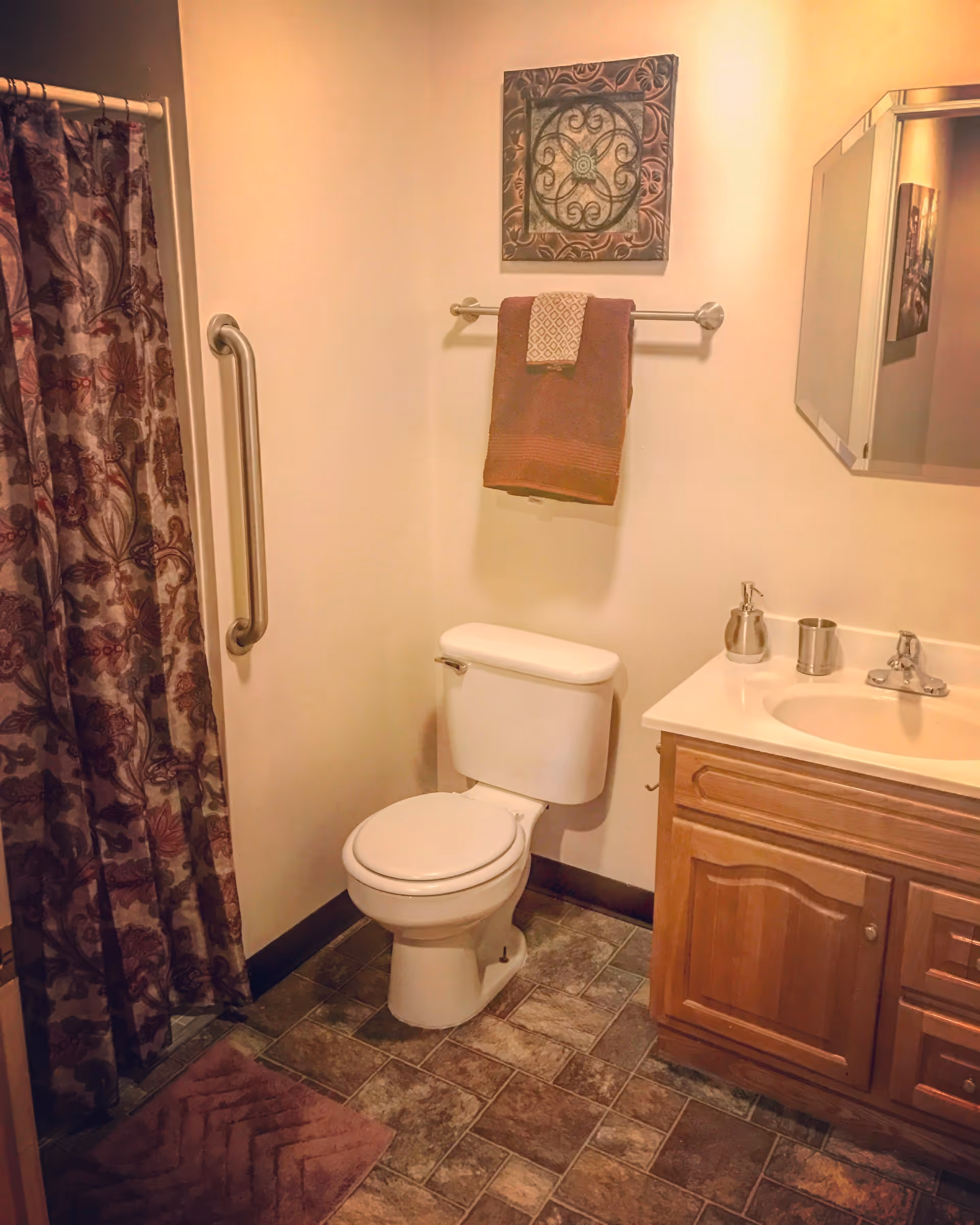 Photo 4 of Southgate Senior Living