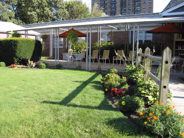 Photo 2 of Sutton Gardens