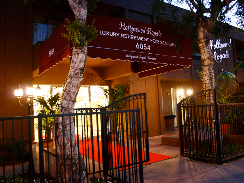 Photo of Hollywood Royale Gardens
