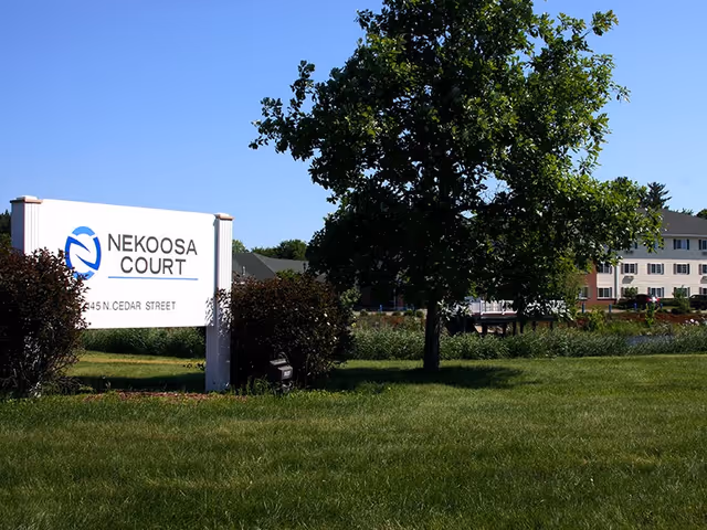 Photo 4 of Nekoosa Court