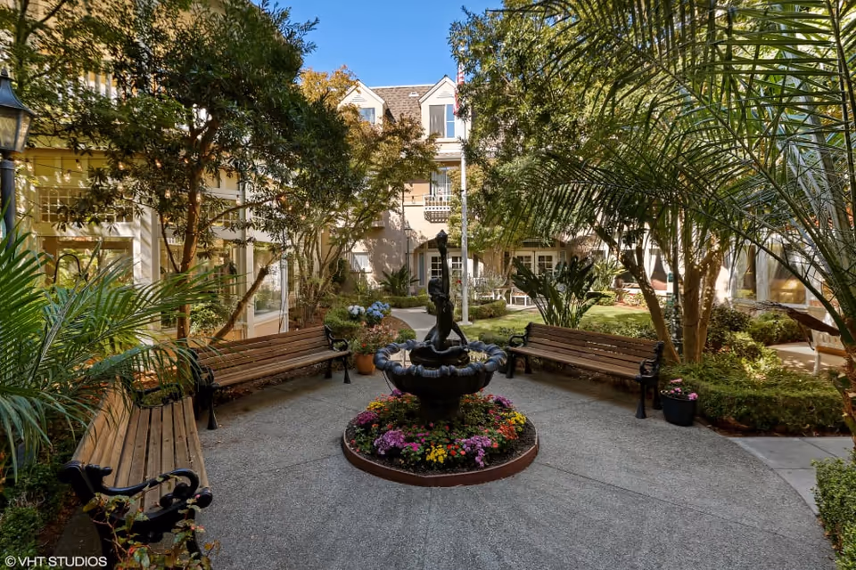 Photo 5 of Sunshine Villa, A Merrill Gardens Community