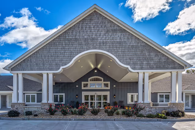 Photo 2 of Villas of Holly Brook Assisted Living & Memory Care: Bethalto, IL