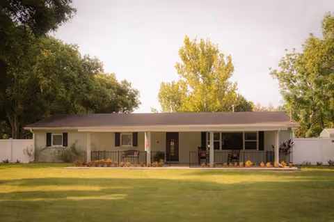 Photo of Azalea Oaks Place
