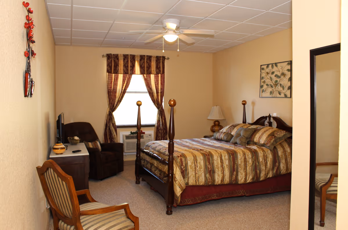 Photo 2 of Marion Oaks Assisted Living