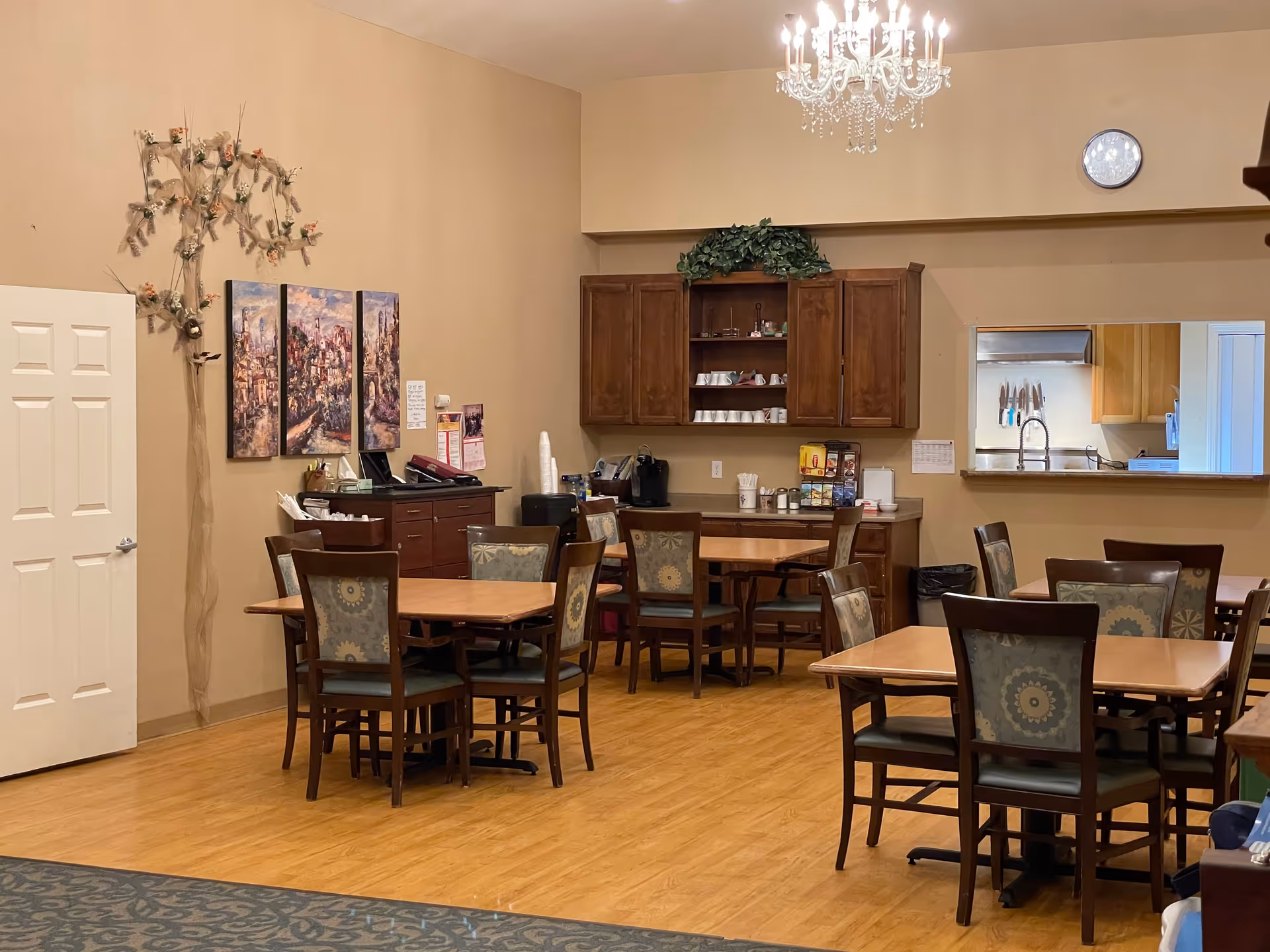 Photo 4 of Roseleaf Senior Care