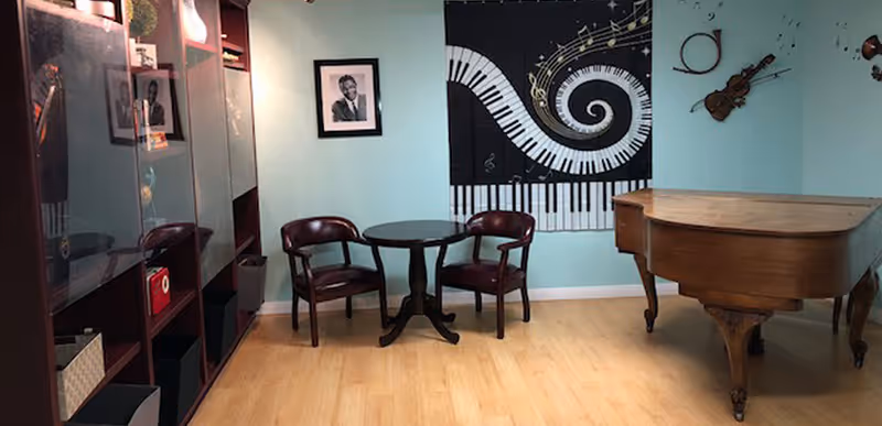 Photo 10 of Lakewood Gardens Alzheimer's & Dementia Care