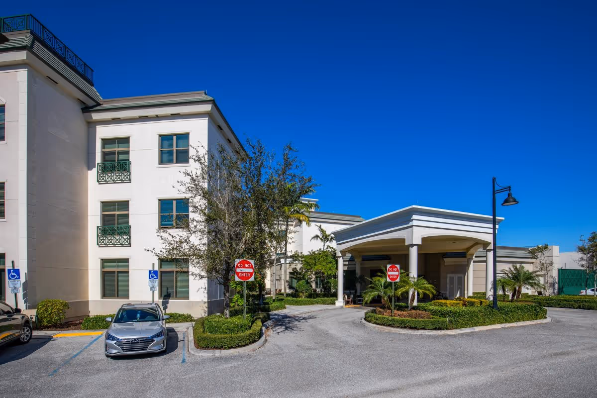 Photo 3 of Luxe Senior Living at Wellington