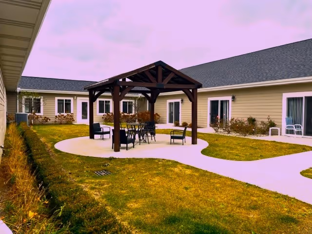 Photo 2 of Hampton Manor of Trenton Premier Assisted Living Facility
