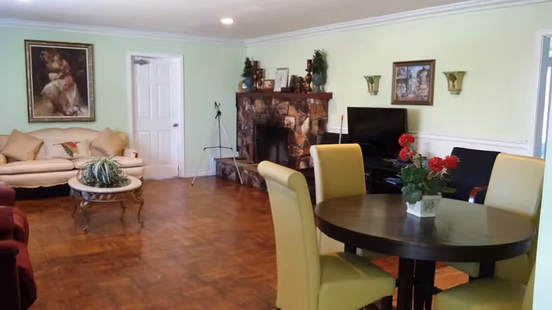 Photo 3 of Mission Villa East