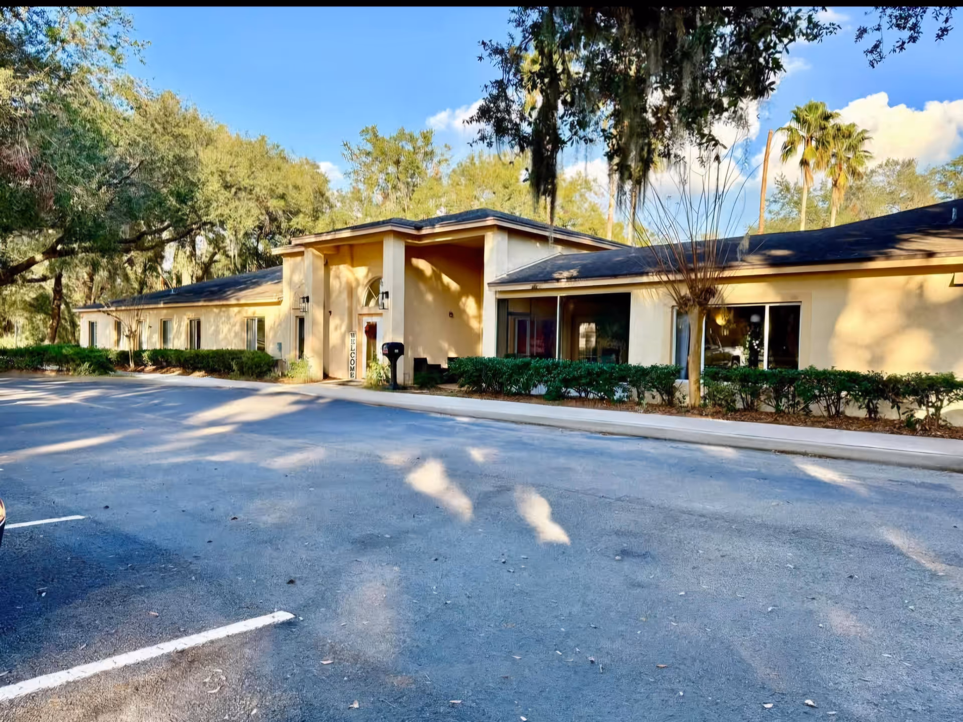 Photo 3 of AUS Senior Living at Bartow