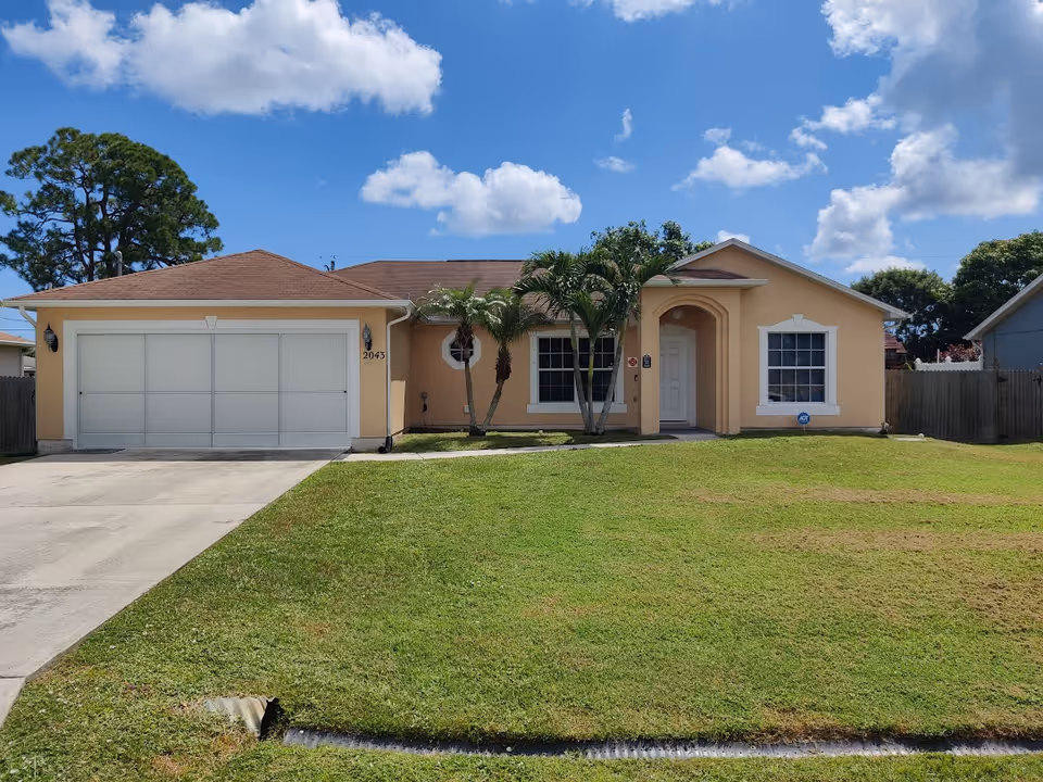 Photo of Brooks Manor LLC Assisted Living Facility