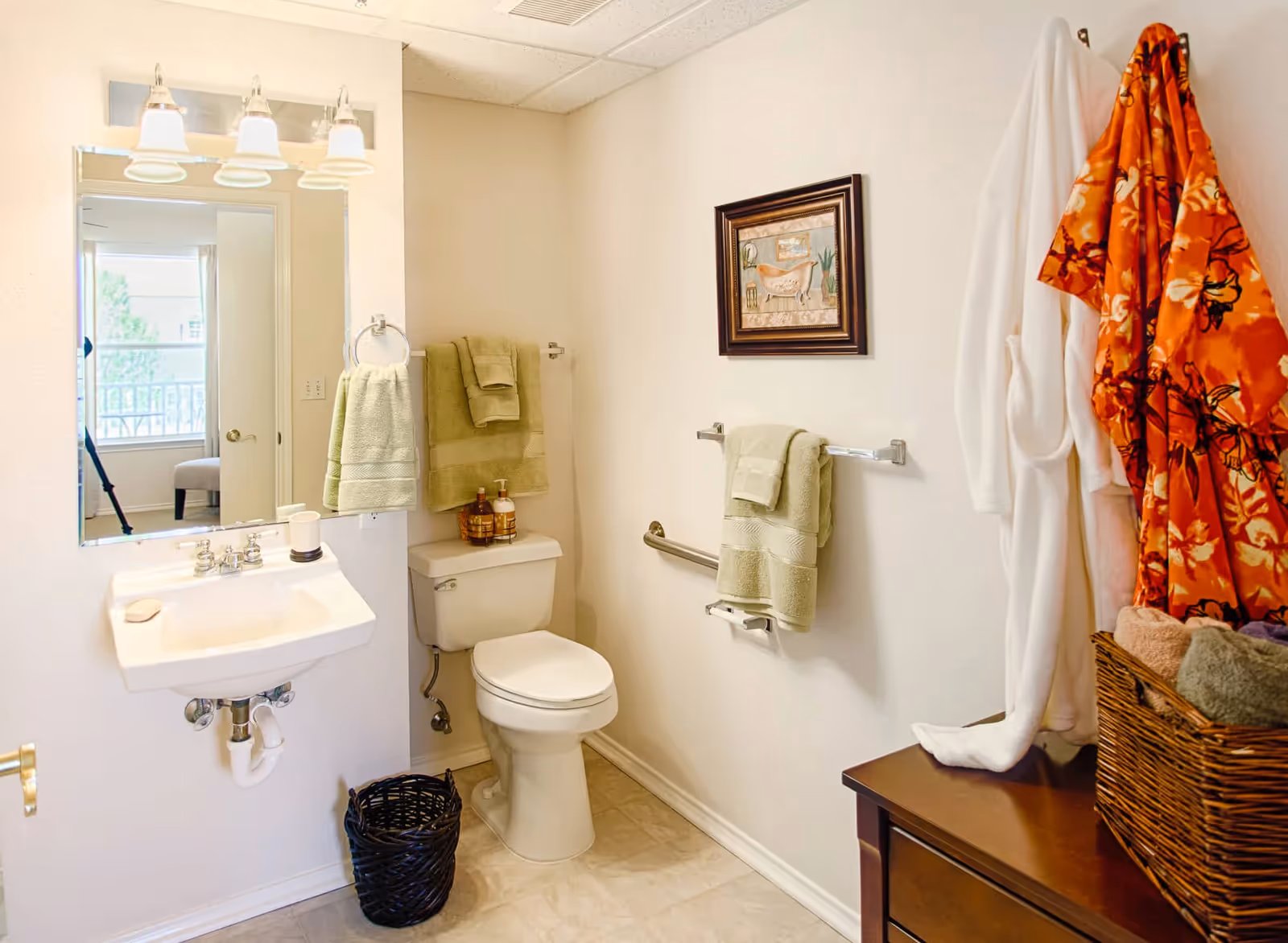 Photo 17 of Lakestone Terrace Senior Living