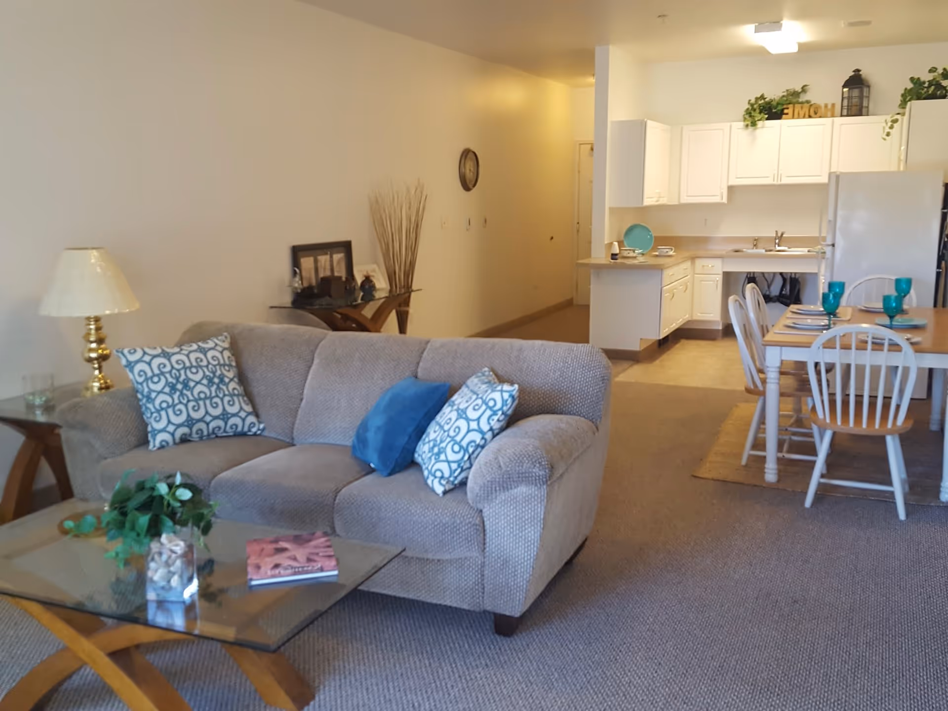 Photo 10 of DeTray's Colonial Inn Retirement Apartments
