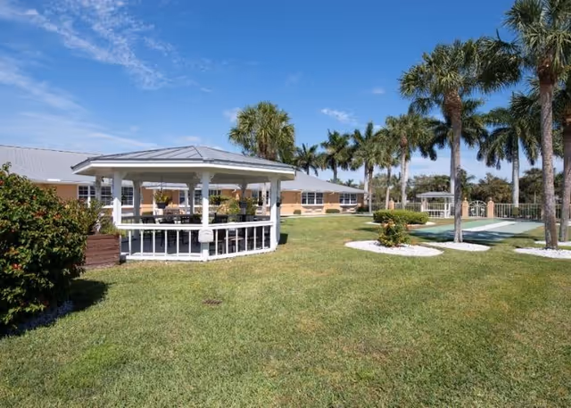 Photo 2 of Barrington Terrace of Fort Myers