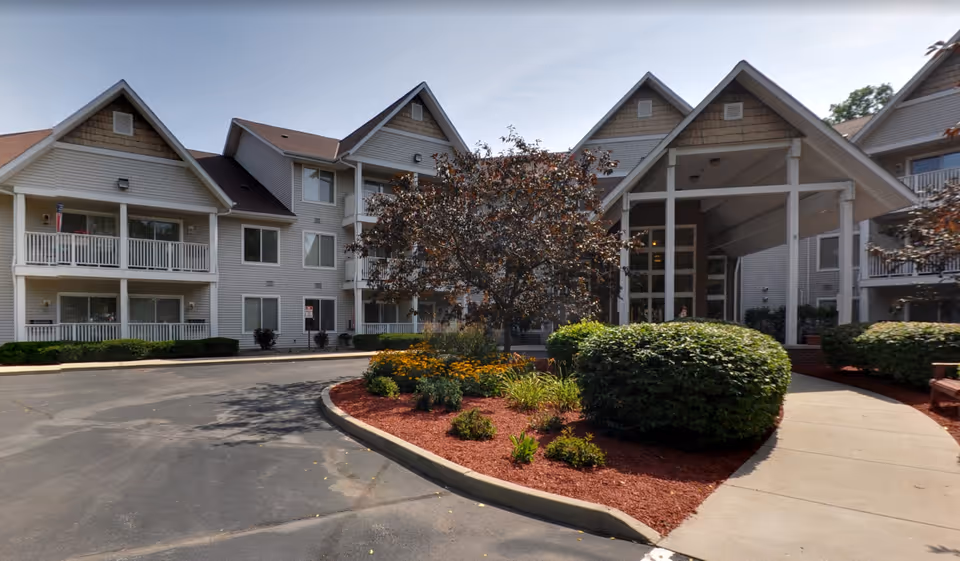 Photo 2 of Charter Senior Living of Kenosha
